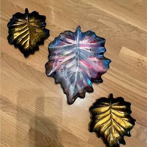 Set of 3Red / Green and Gold Foil Glass Leaf Shaped Platters